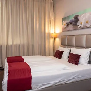 Twinhof Hotel